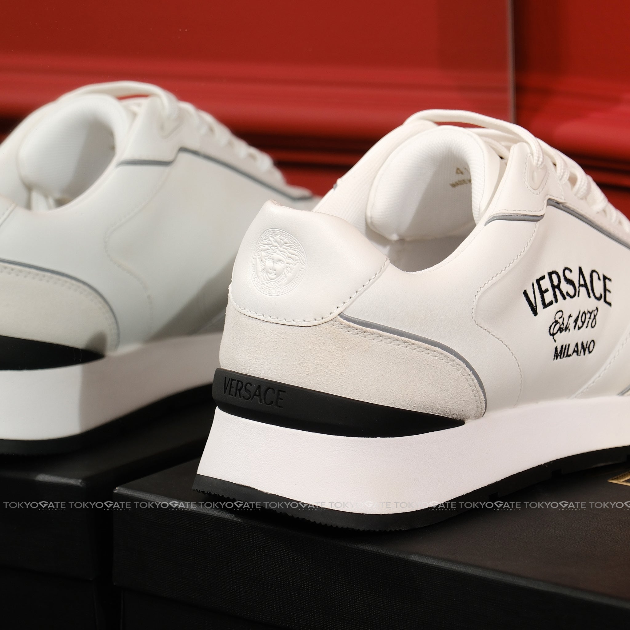 Giày Versace 1021242 Leather Sneakers In White