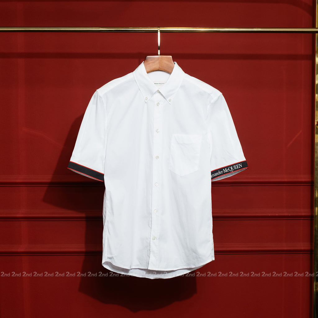[2nd] Áo sơ mi Alexander McQueen Logo Tape Short Sleeve Shirt White