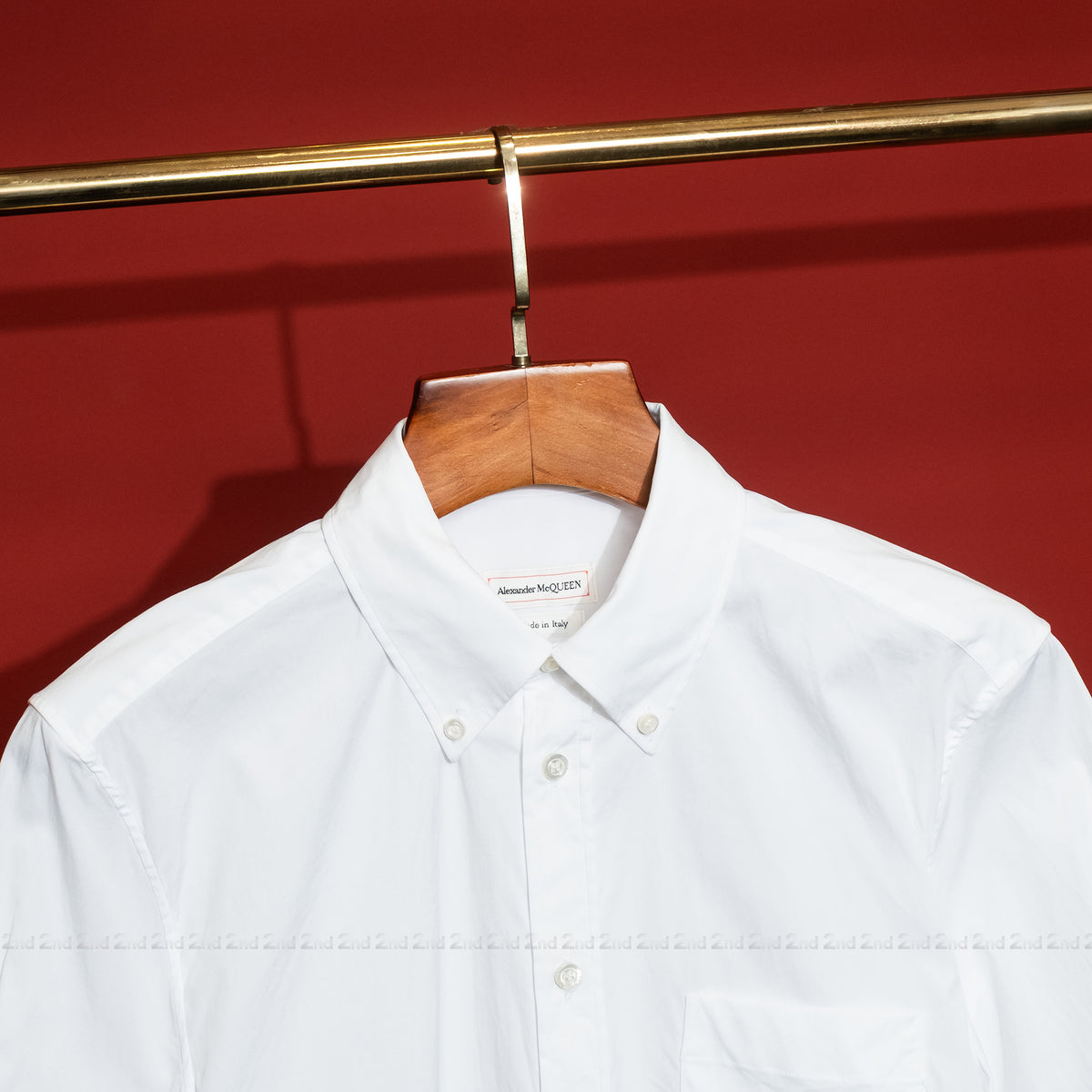 [2nd] Áo sơ mi Alexander McQueen Logo Tape Short Sleeve Shirt White