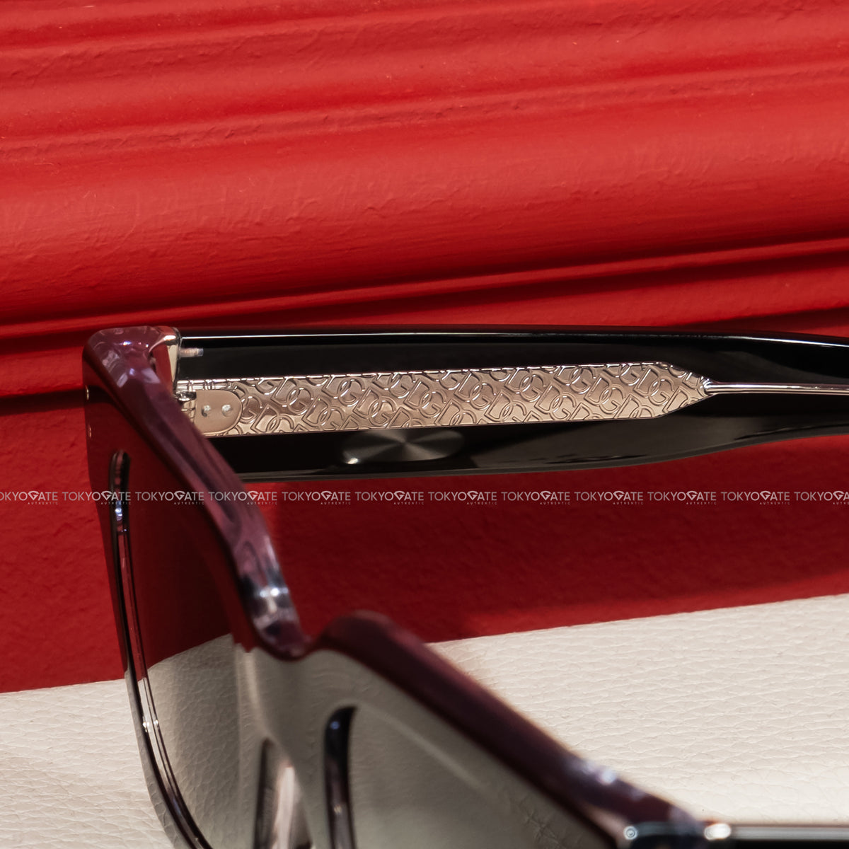 Kính D&G 0DG4413 675/R5 Transparent Fuchsia Dark Grey Sunglasses