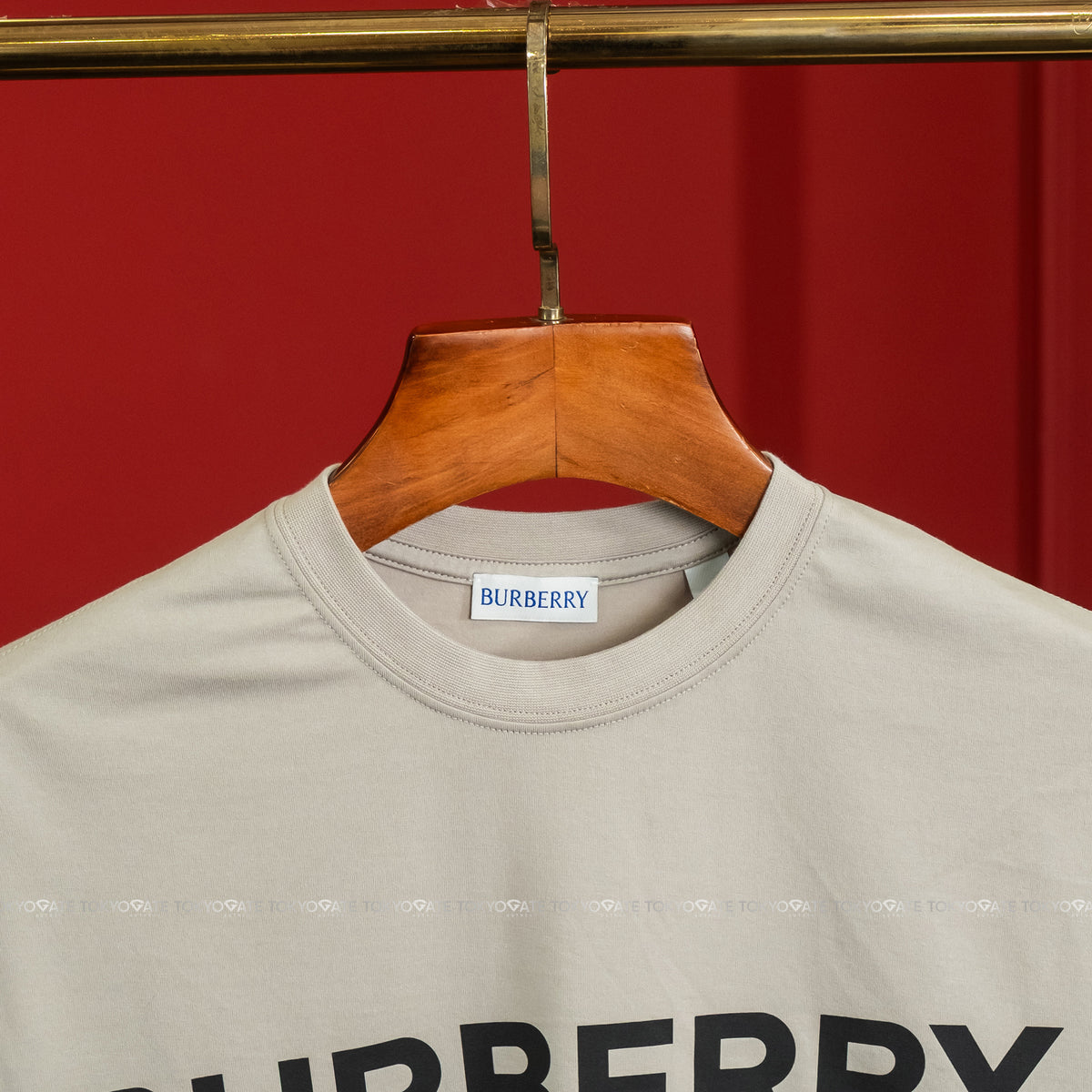 Áo phông Burberry 8104229 Ellison Logo Print T-Shirt Lichen Regular Fit