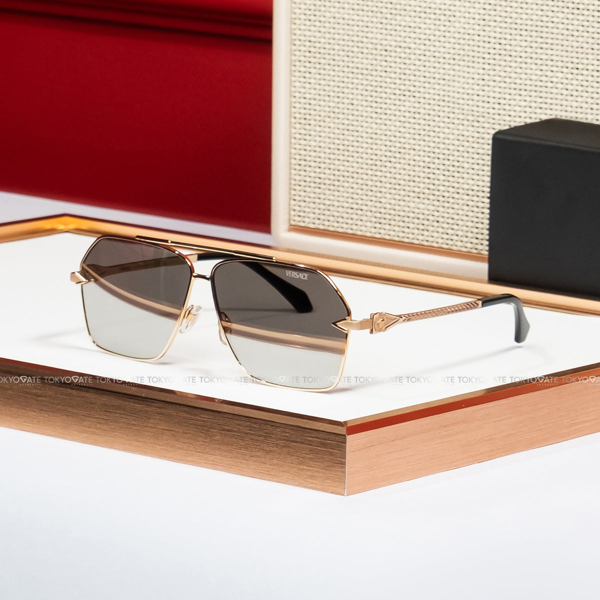 Kính Versace 0VE2284 1002/6G Gold Light Grey Mirror Silver Sunglasses