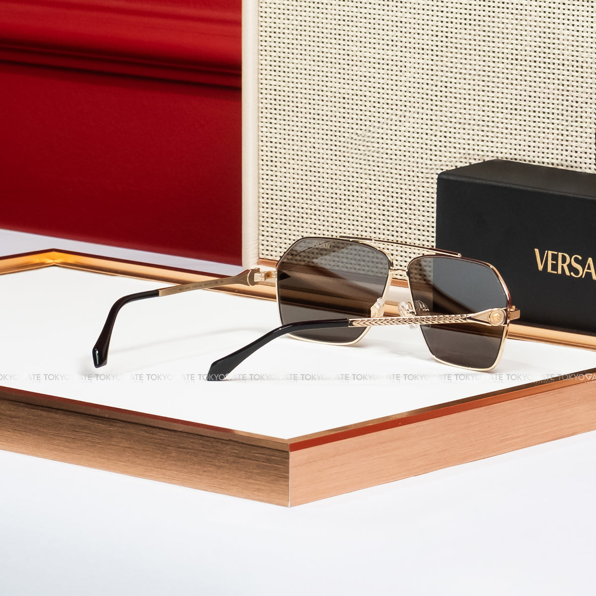 Kính Versace 0VE2284 1002/6G Gold Light Grey Mirror Silver Sunglasses