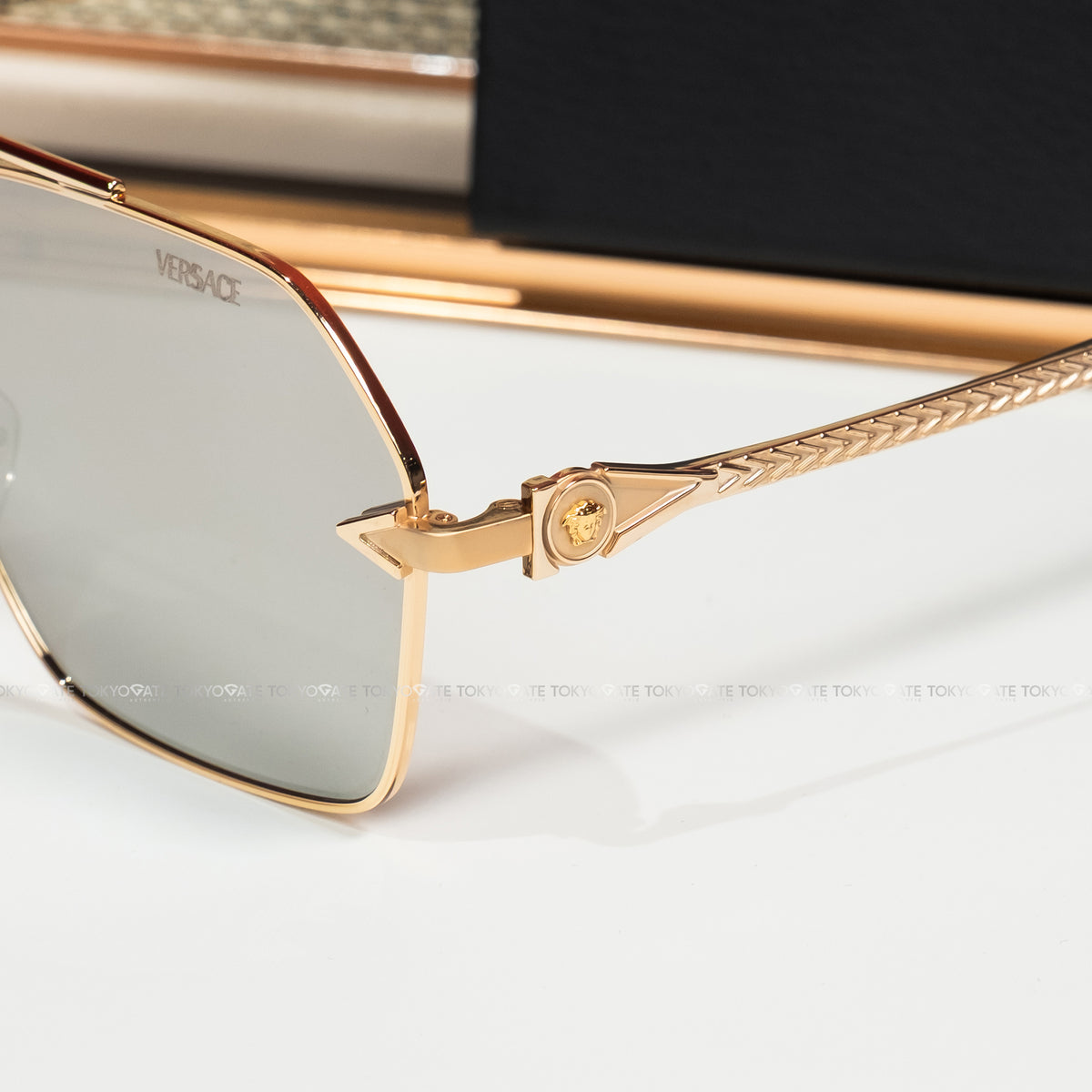 Kính Versace 0VE2284 1002/6G Gold Light Grey Mirror Silver Sunglasses