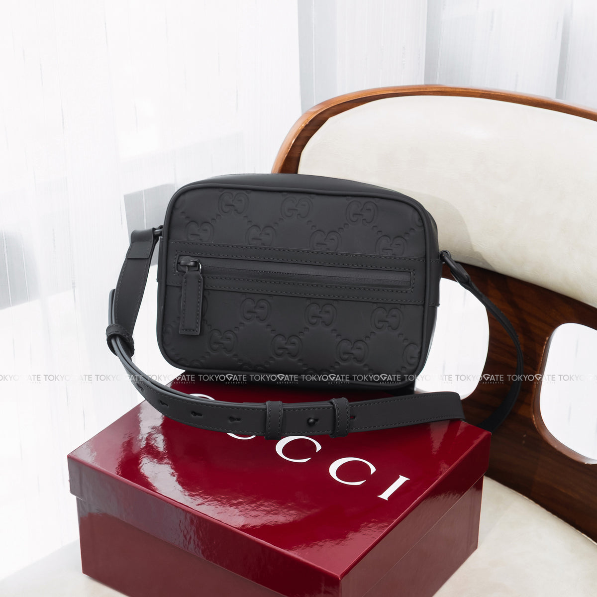 Túi Gucci 771321 AAC0G 1000 GG Rubber-Effect Mini Shoulder Bag Black