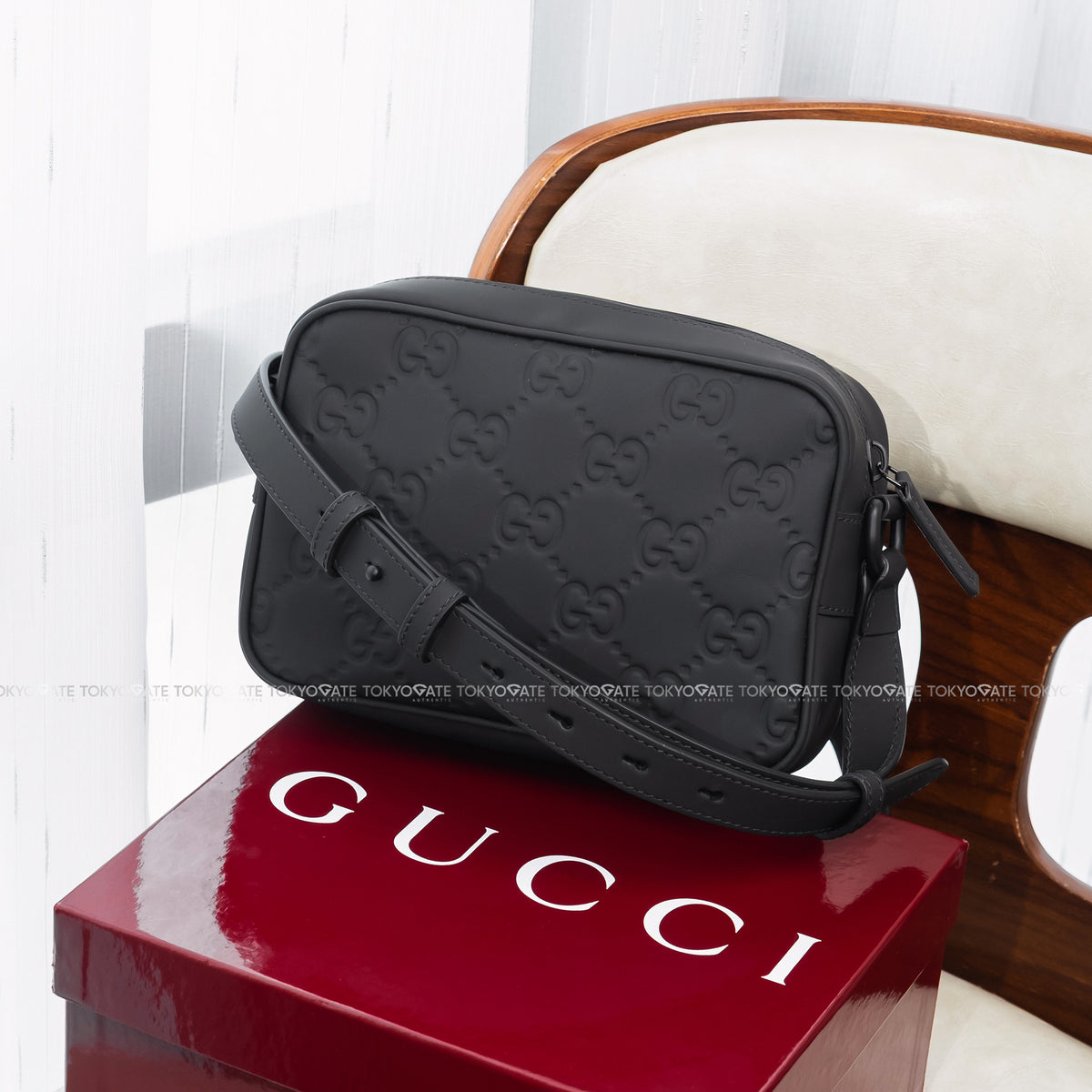 Túi Gucci 771321 AAC0G 1000 GG Rubber-Effect Mini Shoulder Bag Black