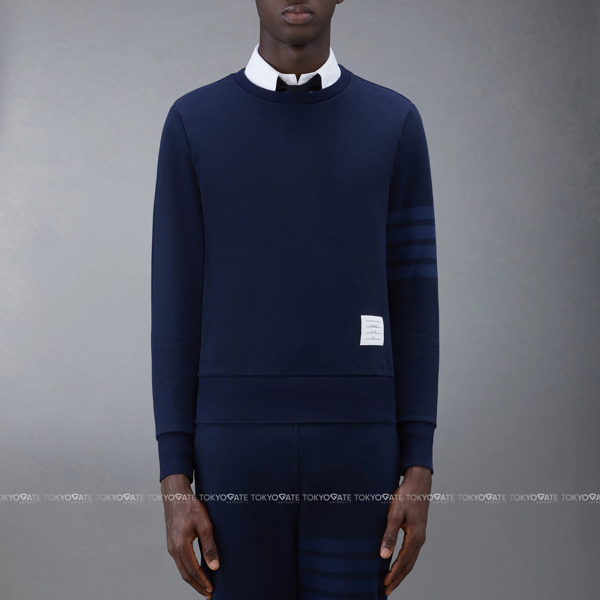 Áo nỉ Thom Browne MJT248A 00016 415 Tonal 4-Bar Loopback Navy Regular Fit