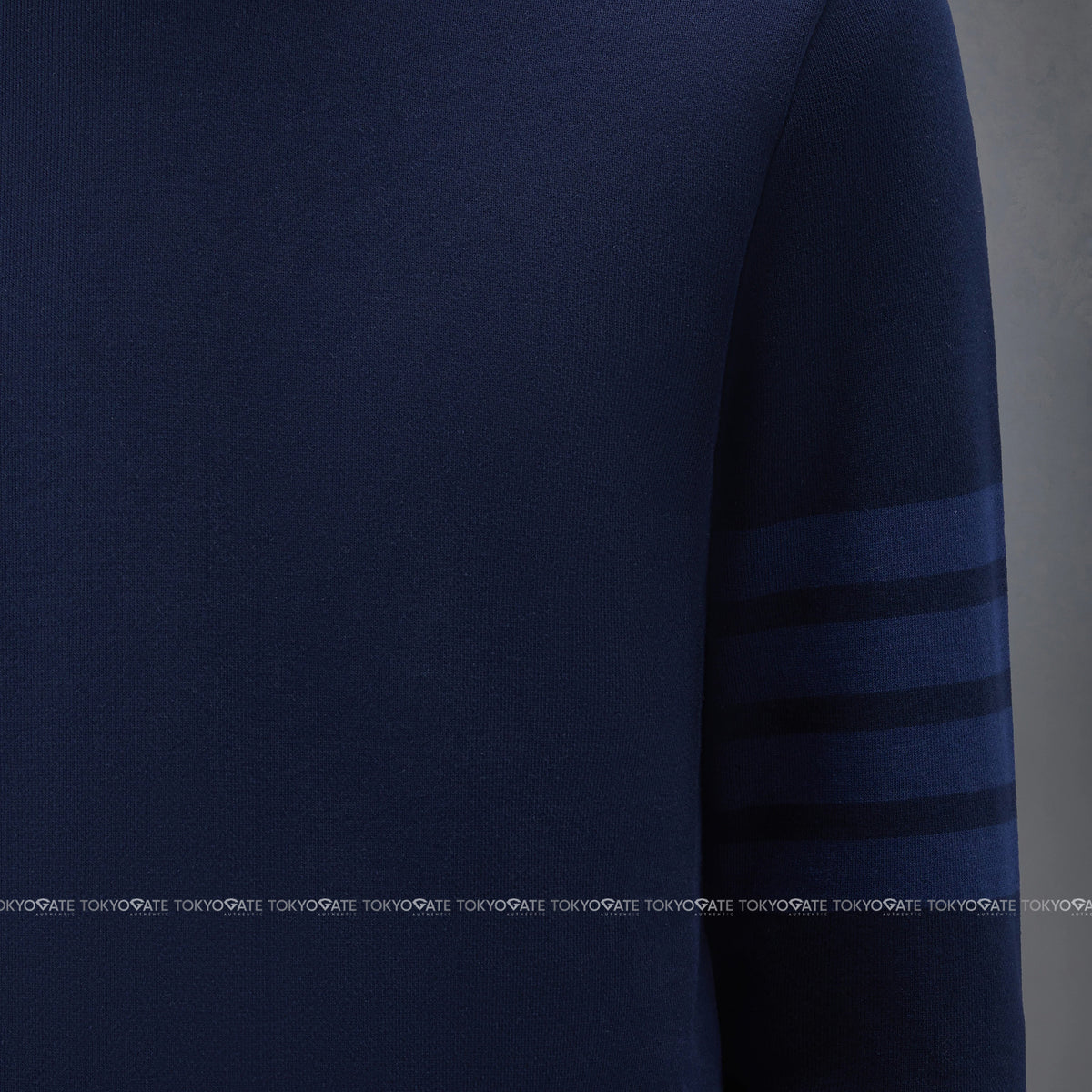 Áo nỉ Thom Browne MJT248A 00016 415 Tonal 4-Bar Loopback Navy Regular Fit